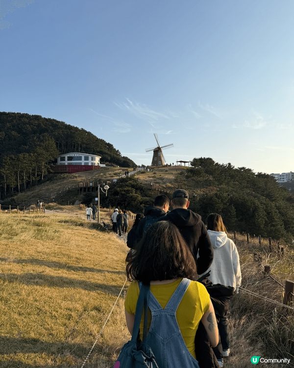 韓國釜山巨濟島之旅，其中去咗風之丘，呢個風車真係打卡好地點，...
