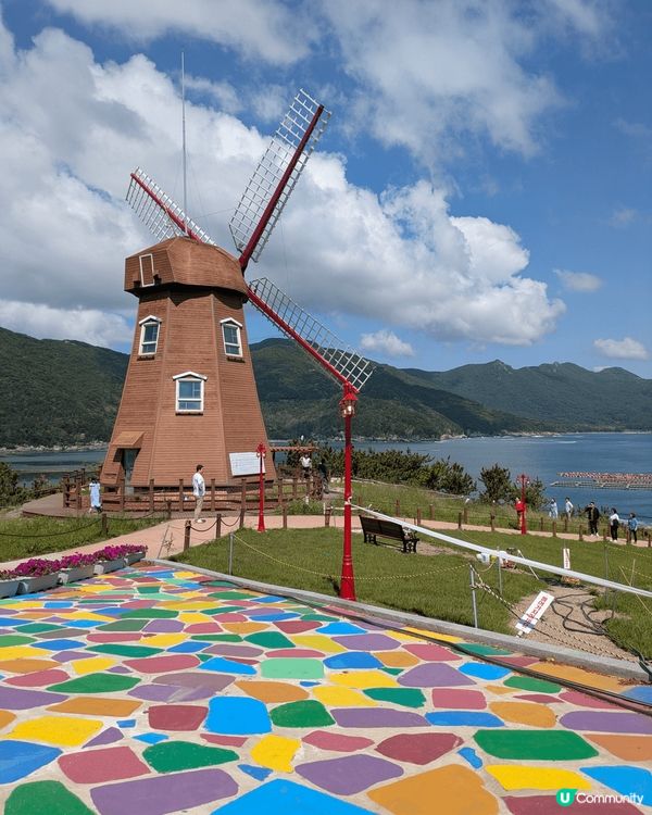 韓國巨濟島，不愧係稱為小濟洲島嘅地方，人唔多環境好清幽，四圍...