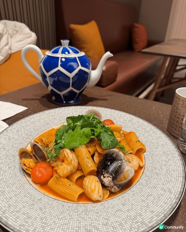 ᪥我們在首爾品嚐了愛馬仕下午茶，下午茶的整體品質一般。 也許...