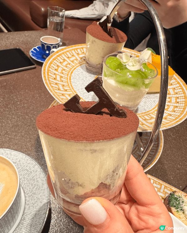 ᪥我們在首爾品嚐了愛馬仕下午茶，下午茶的整體品質一般。 也許...