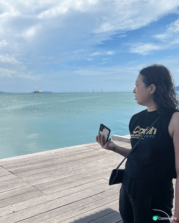 馬來西亞濱城，文青嘢居多，唔啱買野，但適合安安靜靜欣賞風景，...