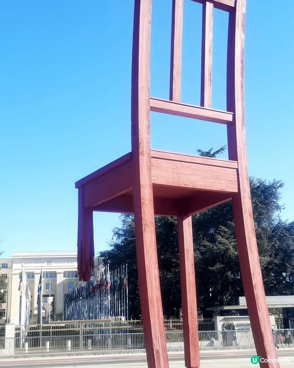 完美的瑞士，不可不去，又美又有意義及代表性，噴水池是必去打卡...