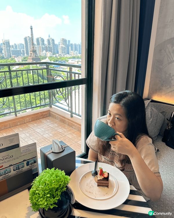 1/ 世界之窗對面的酒店，可欣賞到對面的巴黎鐵塔，指定日子仲...