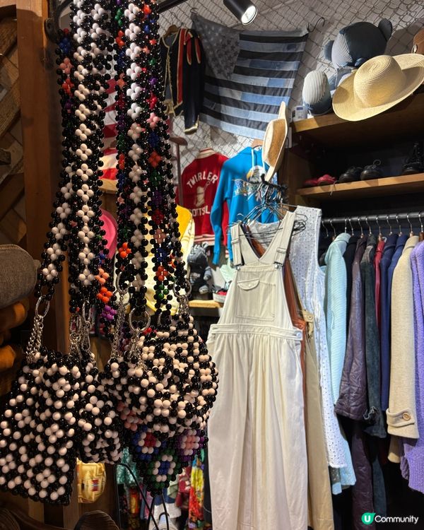 港島區兩層超大古著店🧥不經不覺已經有30年歷史😍