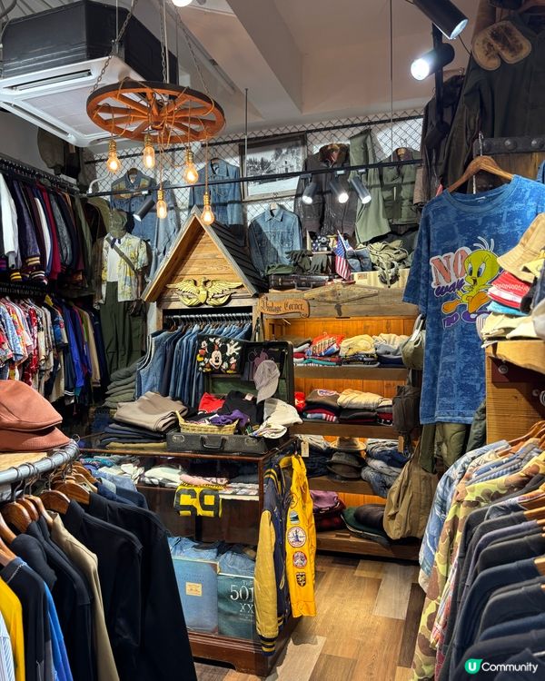 港島區兩層超大古著店🧥不經不覺已經有30年歷史😍