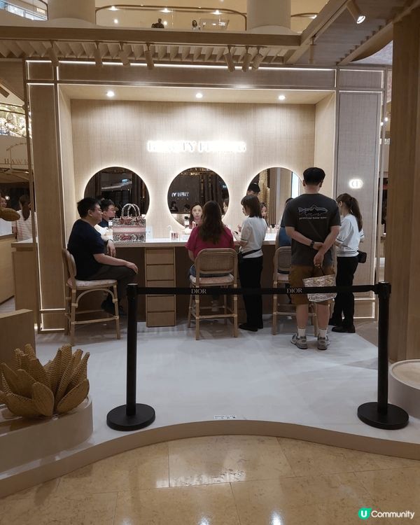 Dior夏日奢華美學！金鐘太古廣場見！☀️💄🌊