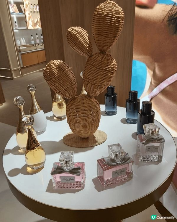 Dior夏日奢華美學！金鐘太古廣場見！☀️💄🌊