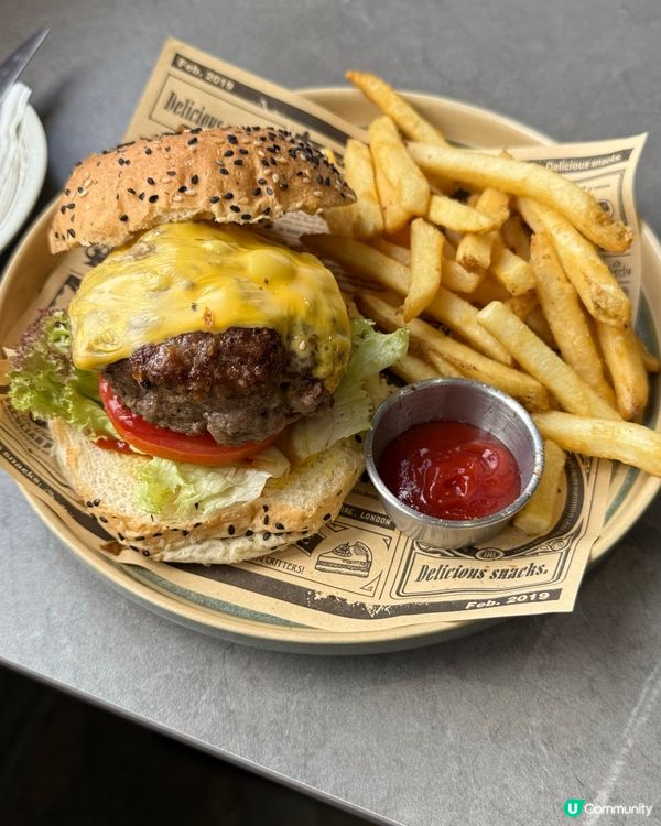 銅鑼灣海景餐廳🤩！免加一嘆美食😋！