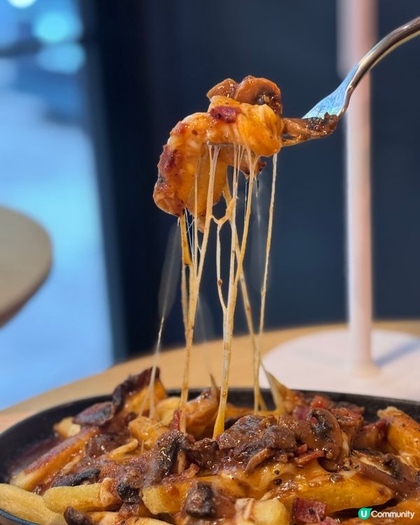 星期三雞翼$3！星期四$100牛扒+芝士拉絲薯條