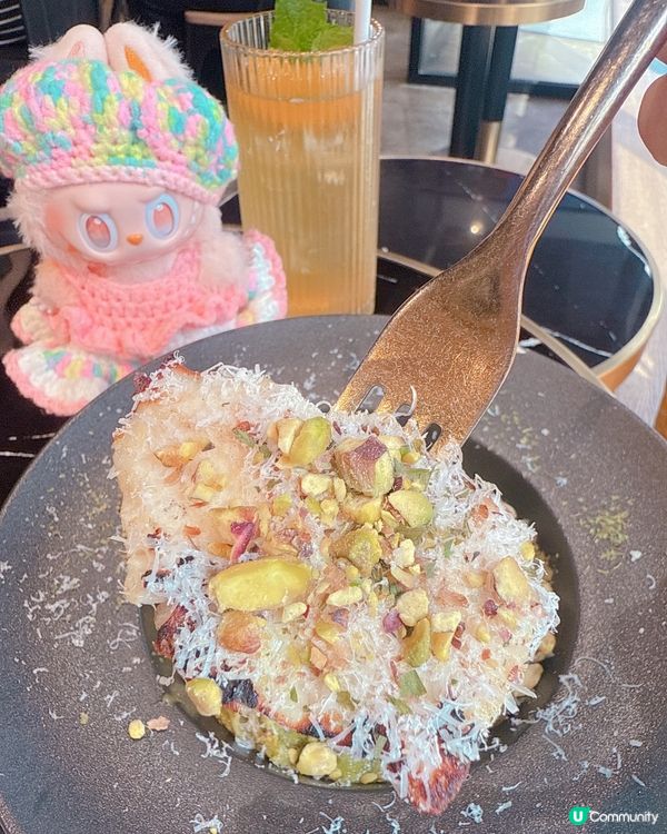 黑白型格Cafe！開心果意粉超正🤤！