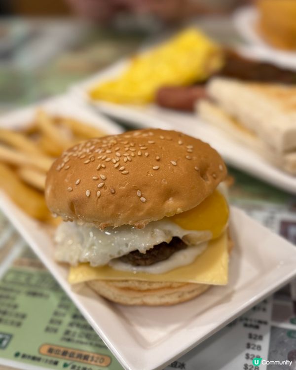 波士冰室有驚喜🤤 懷舊裝修勁正！🥩🍔🍞