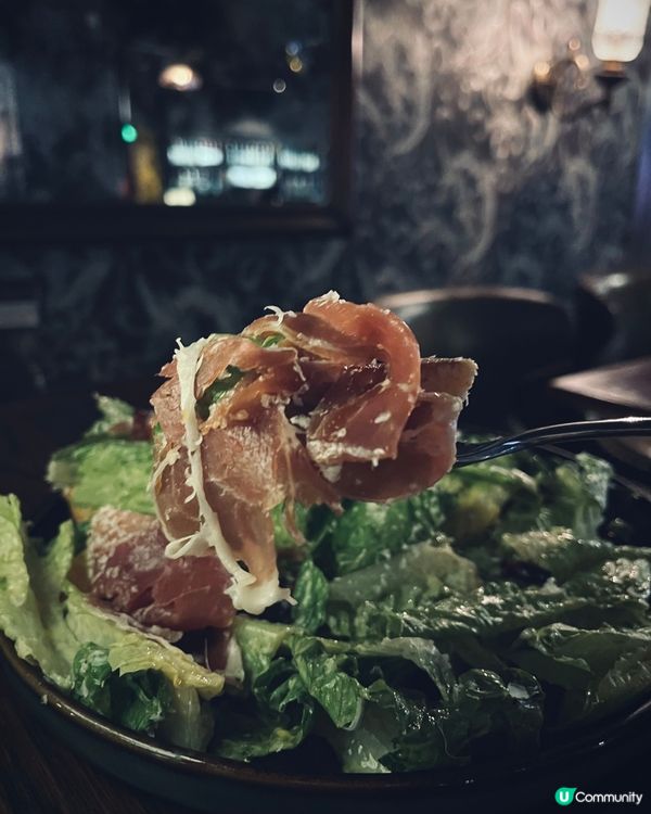 尖沙咀live band 餐廳🪩二人餐勁抵食威靈頓牛柳