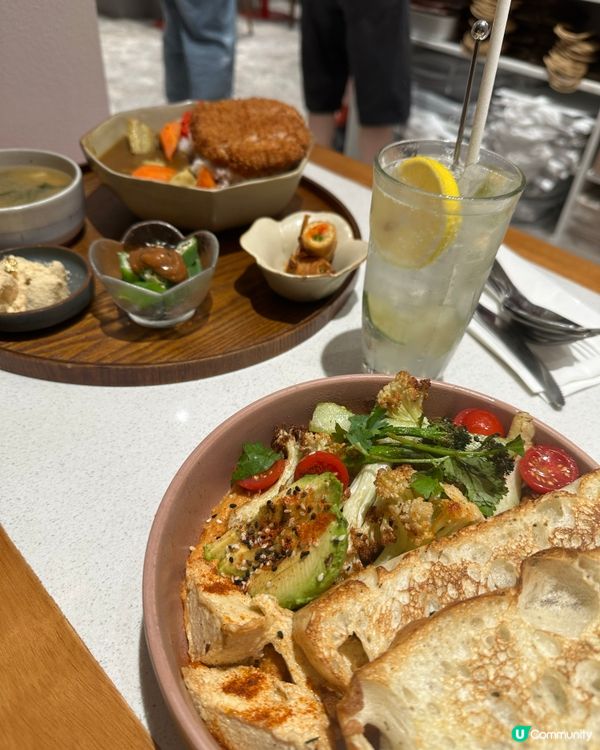 原來屋企樓下就係寶😃