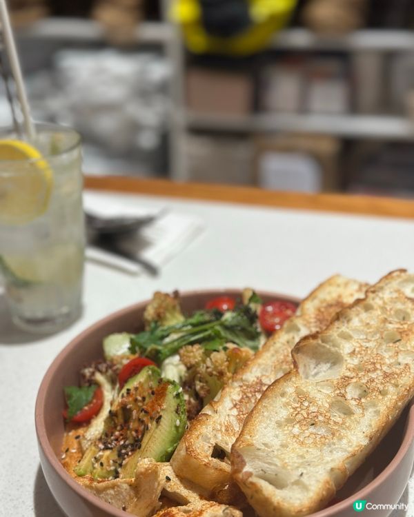 原來屋企樓下就係寶😃