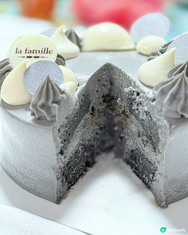 父親節蛋糕🎂黑芝麻豆乳芝士😋 老公勁like👨‍