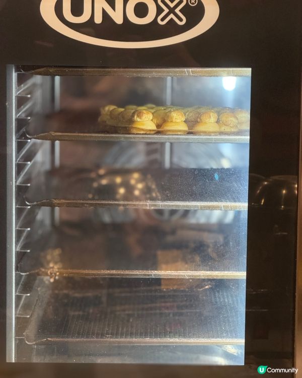 慈善店香港首間菠蘿包雞蛋仔體驗😋 幫人又醫肚！