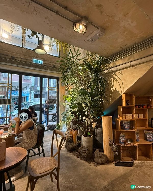 深水埗⭐️舊樓變身咖啡店🌿打卡一流📸！