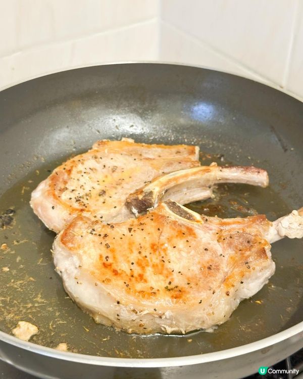 👩🏻‍🍳香草牛油煎豬鞍 配 焦糖紅酒玉桂蘋果