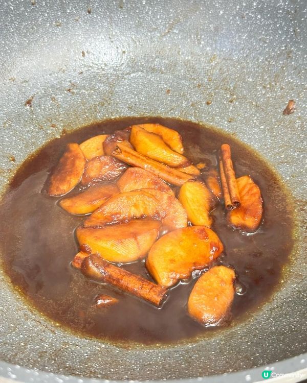 👩🏻‍🍳香草牛油煎豬鞍 配 焦糖紅酒玉桂蘋果