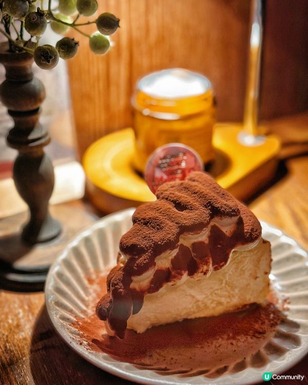 銅鑼灣隱蔽復古書店cafe❤️‍🔥必食軟心Tiramisu巴斯克