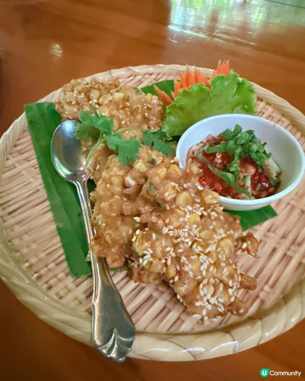 人工流水瀑布吃泰北菜 