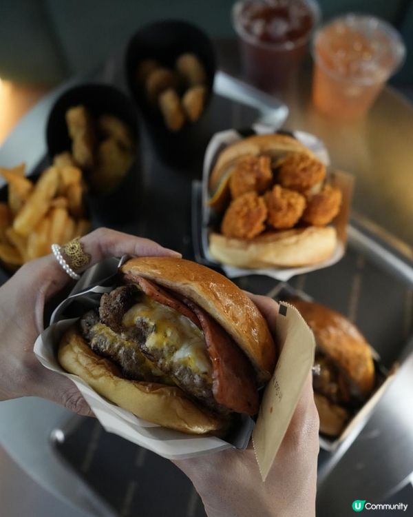 高雄港旁邊超好吃的漢堡