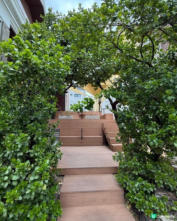 首爾延南洞Avek Cheri咖啡廳🥐 蜜瓜鹽麵包伏咗？🤔