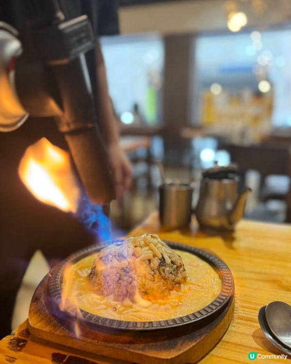 正宗歐巴主理熔岩蛋炒飯最棒