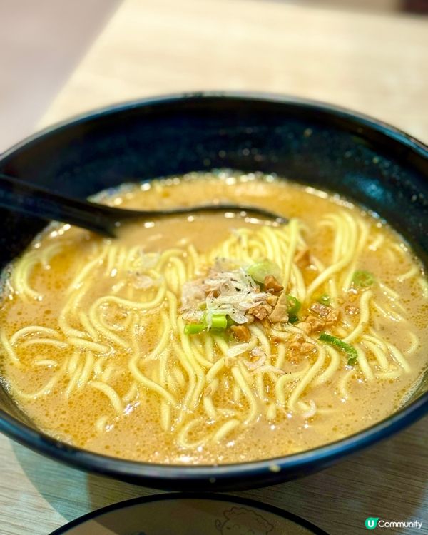 旺角必試招牌墨魚馬蹄餃  餃皮煙靭餡料鮮甜