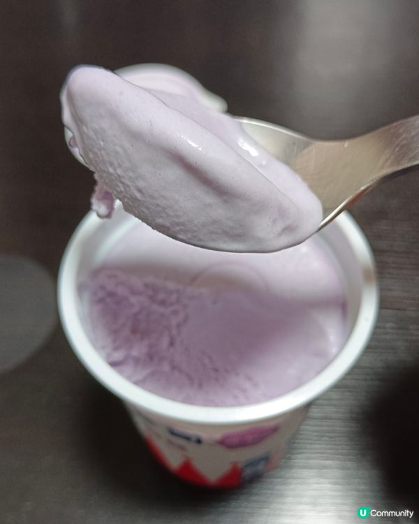 雀巢牛奶公司杯裝雪糕（朱古力味、香芋味）