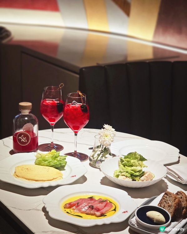 週末跟閨蜜去中環法式小館LALA 吃Brunch💗享受一下舌...