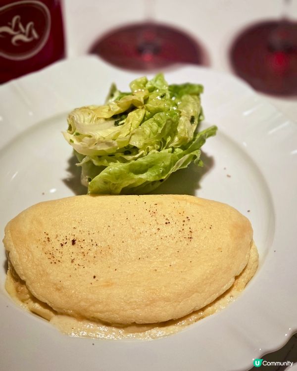 週末跟閨蜜去中環法式小館LALA 吃Brunch💗享受一下舌...