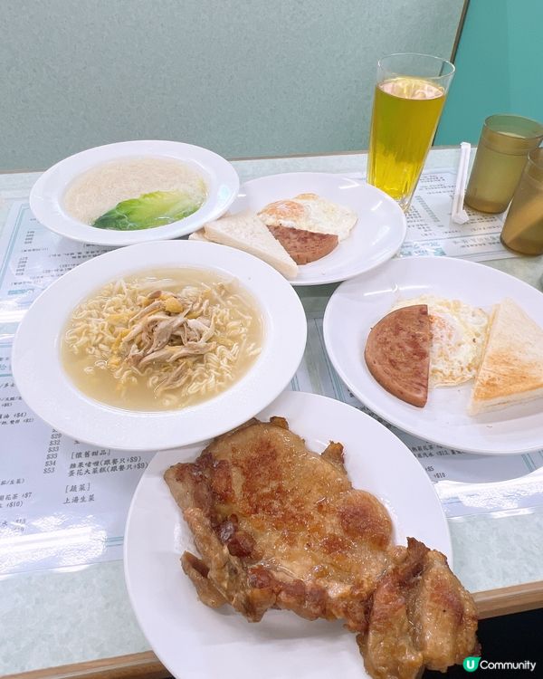 元朗新開 「萬芳冰室」坐無虛席！🤩香煎爆汁豬扒米＋菊花茶🤤