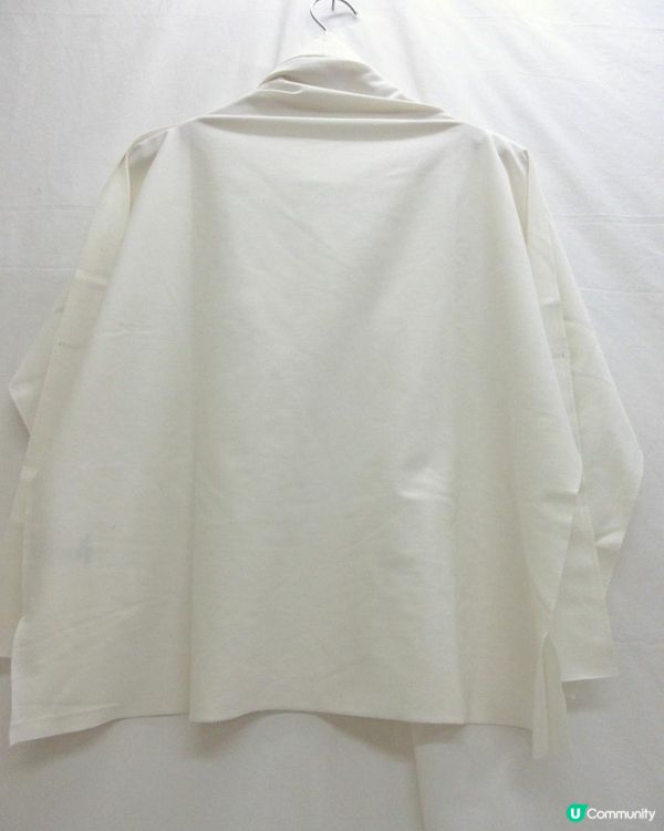 三宅一生白色高領長袖上衣(Funbid)