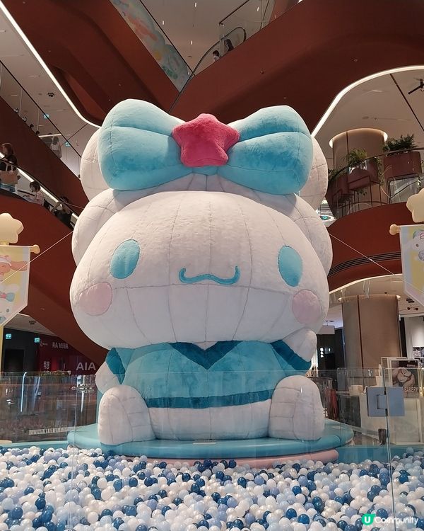 啟德的肉桂捲茶点很美味，也參觀了崇光百貨，那裡有各種各樣漂亮...