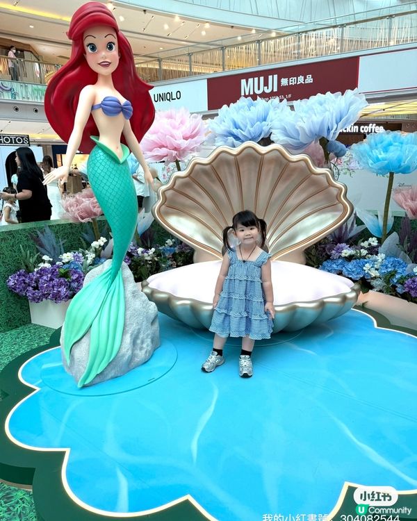 每個小女孩都有一個公主夢!雖然人仔細細,但佢都唔例外見到逾