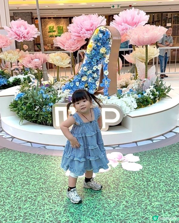 每個小女孩都有一個公主夢!雖然人仔細細,但佢都唔例外見到逾