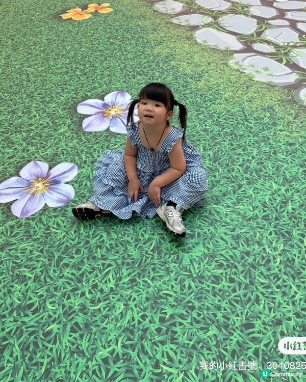 每個小女孩都有一個公主夢!雖然人仔細細,但佢都唔例外見到逾