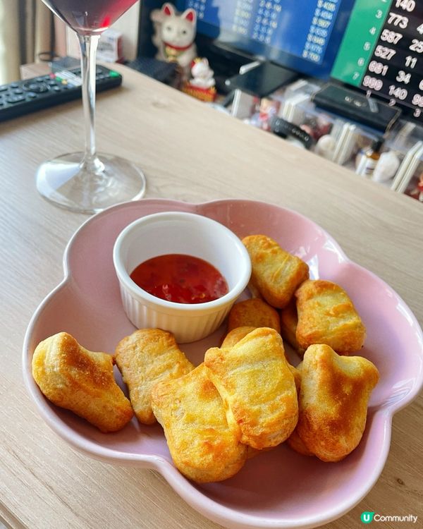 Chill at home✨🍷