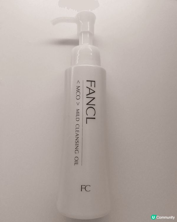它擁用全新纳米速淨技術深入毛孔，速淨粧容，可預防黑頭粉刺，而...