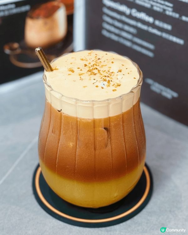 黑芝麻醬窩夫配香草雪糕 $106