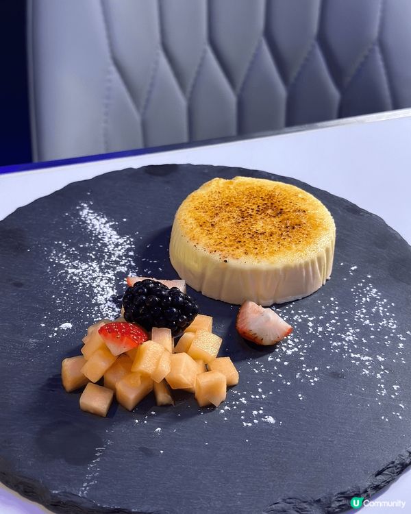 Starò位於尖沙咀諾士佛臺，係間星空主題酒吧西餐廳，餐廳好...