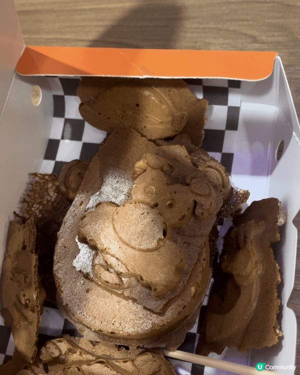 位於台中一間以薯蛋頭為主題的店「買你笑臉」，內有不同口味的雞...