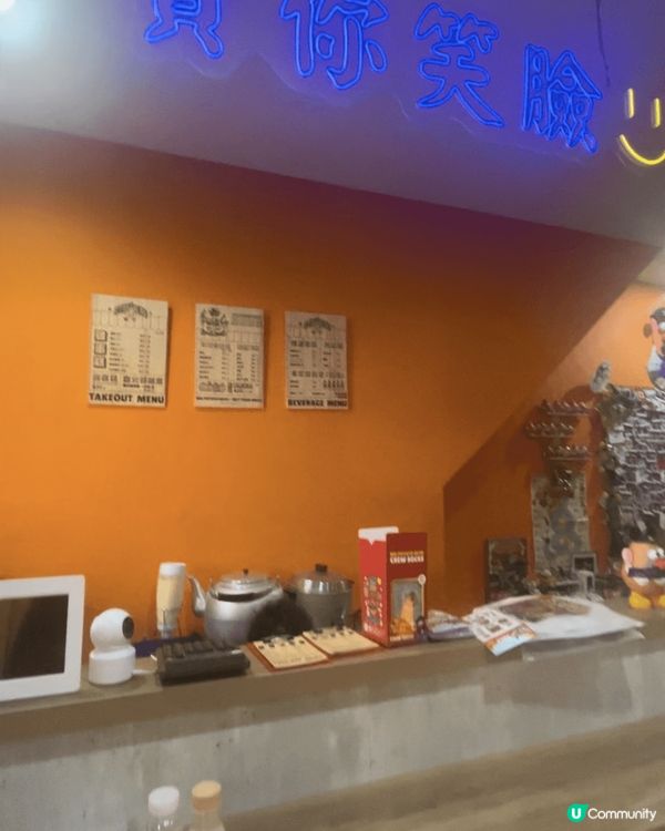 位於台中一間以薯蛋頭為主題的店「買你笑臉」，內有不同口味的雞...