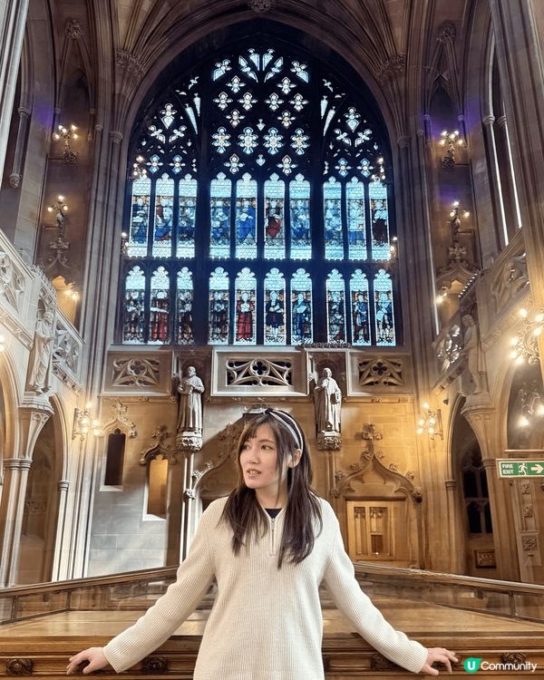 約翰·萊蘭茲圖書館真係超有氣氛，像走入哈利波特世界📚✨ 無論...