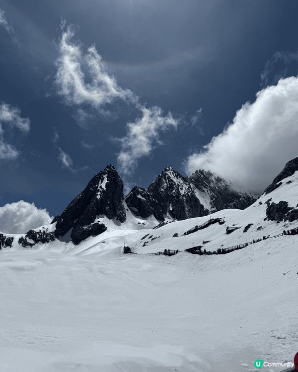 雲南麗江的美景令人心醉，玉龍雪山的皚皚白雪宛如仙境；藍月谷的...
