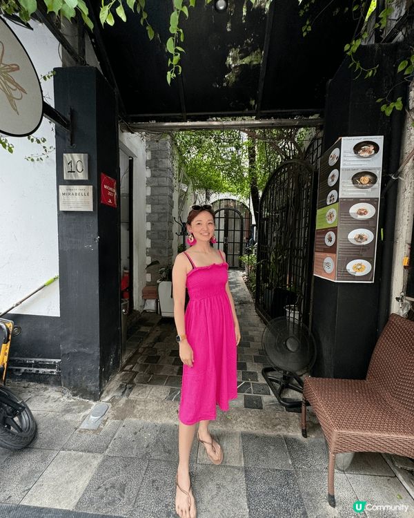 ❥是一間美其林意大利餐廳，高樓頂的設計更加開陽，牆上都掛上相...