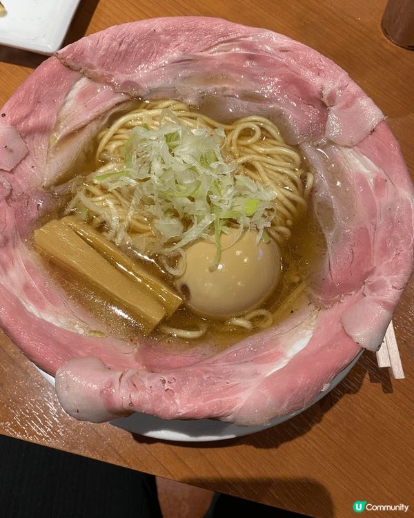 大阪人氣高甜品及拉麵店，性價比超高，梳乎厘柔軟棉密，拉麵爽口...