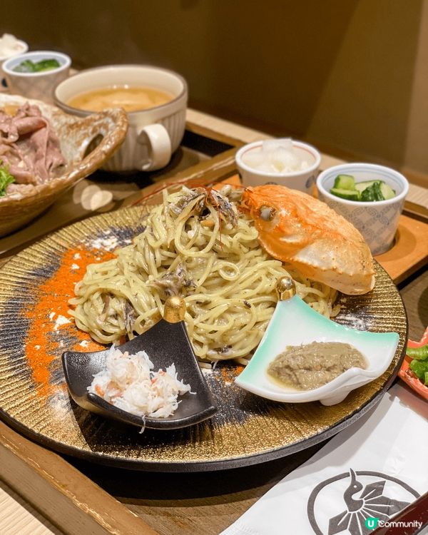 海之戀有間日式餐廳，提供部分和室座位，和室需要除鞋進入，幾有...