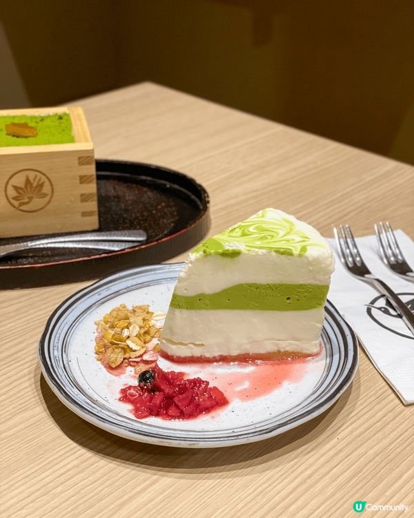 海之戀有間日式餐廳，提供部分和室座位，和室需要除鞋進入，幾有...